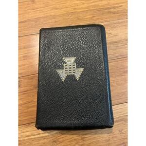 Holy Bible : The Great Light In Masonry-Masonic Edition-1958